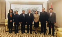 中国驻韩大使邱国洪会见清华经管学院院长白重恩一行