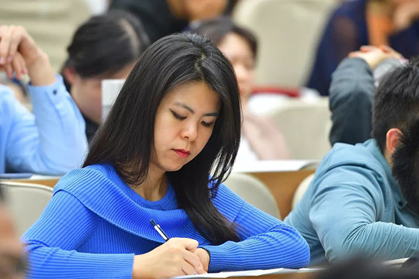管涛：人民币汇率 如期而至的调整 ——北师大MBA京师人文论坛之“明师”系列第二讲举行
