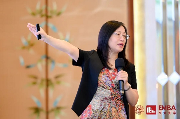 直播风口下看营销趋势 | EMBA6.0全新课程体系发布深圳站举行