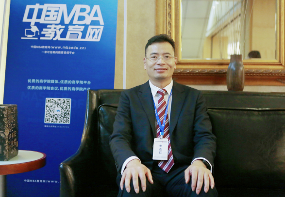 南京航空航天大学MBA中心执行主任杜刚一行出席第十四届中国MBA联盟领袖年会并接受中国MBA教育网专访