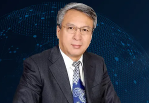 吉林大学管理学院院长李北伟为中国MBA教育30周年致贺词