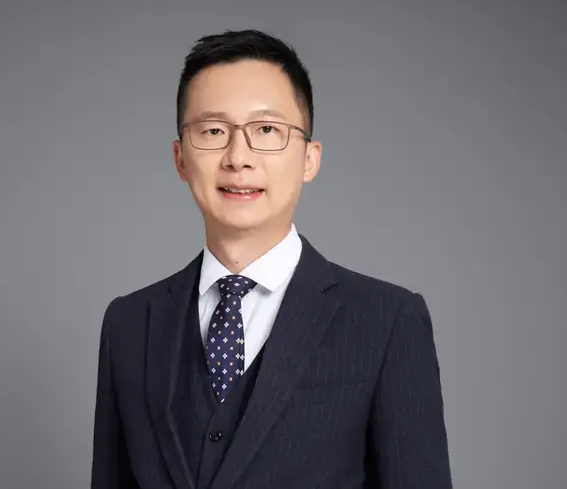 在山顶的落幕，是职业新一章的帷幕——《有远见，见世界所未见》2021年校友采访系列