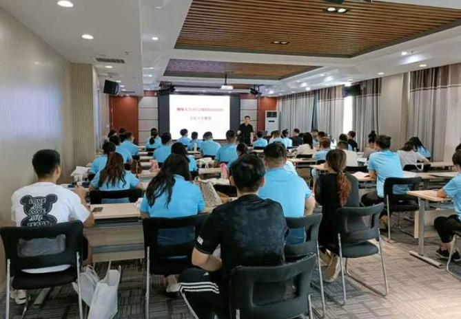 聊城大学2022级MBA&EDP入学“精诚所至 金石为开”拓展训练营