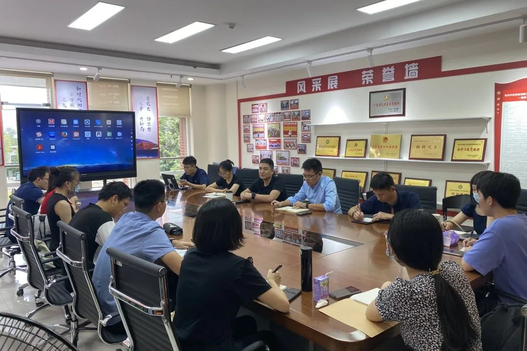 薪火相传，争先创优 | 暨南大学管理学院研究生工商管理党支部成功举办新老学生见面会