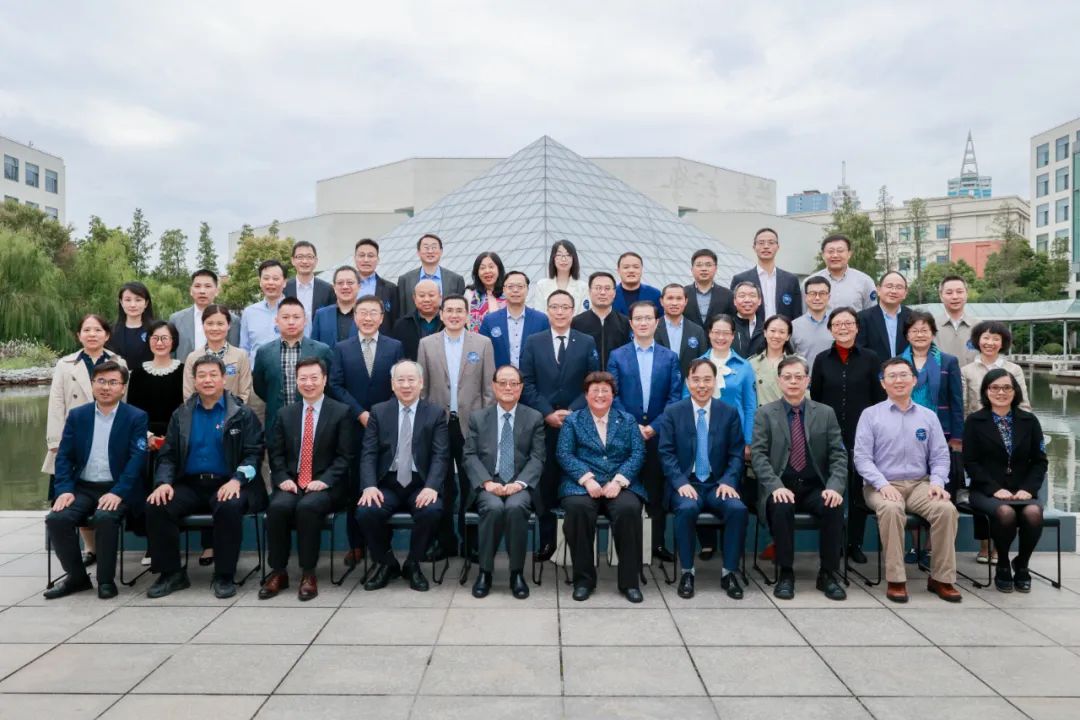 面向新格局 聚焦新挑战 建设新商科 | 2022年上海地区商学院（管理学院）院长联谊会暨MBA中心主任信息交流会