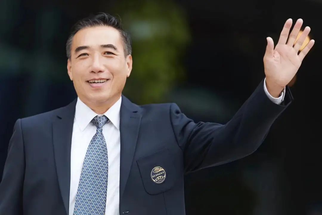 E启•致未来丨EMBA校友理事会荣誉会长曾毓昌：因为热爱，所以精彩——中山大学管理学院EMBA二十周年校友系列专访