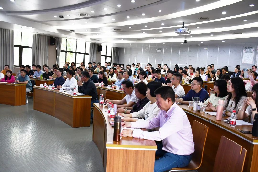 汕头大学商学院MBA教育中心成功举办第十六期MBA大讲堂