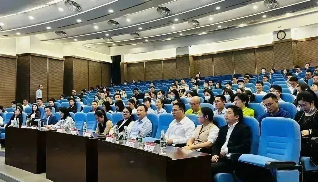 “中国式现代化背景下MBA职业选择和投资的机会分析”讲座在中山大学管理学院举行
