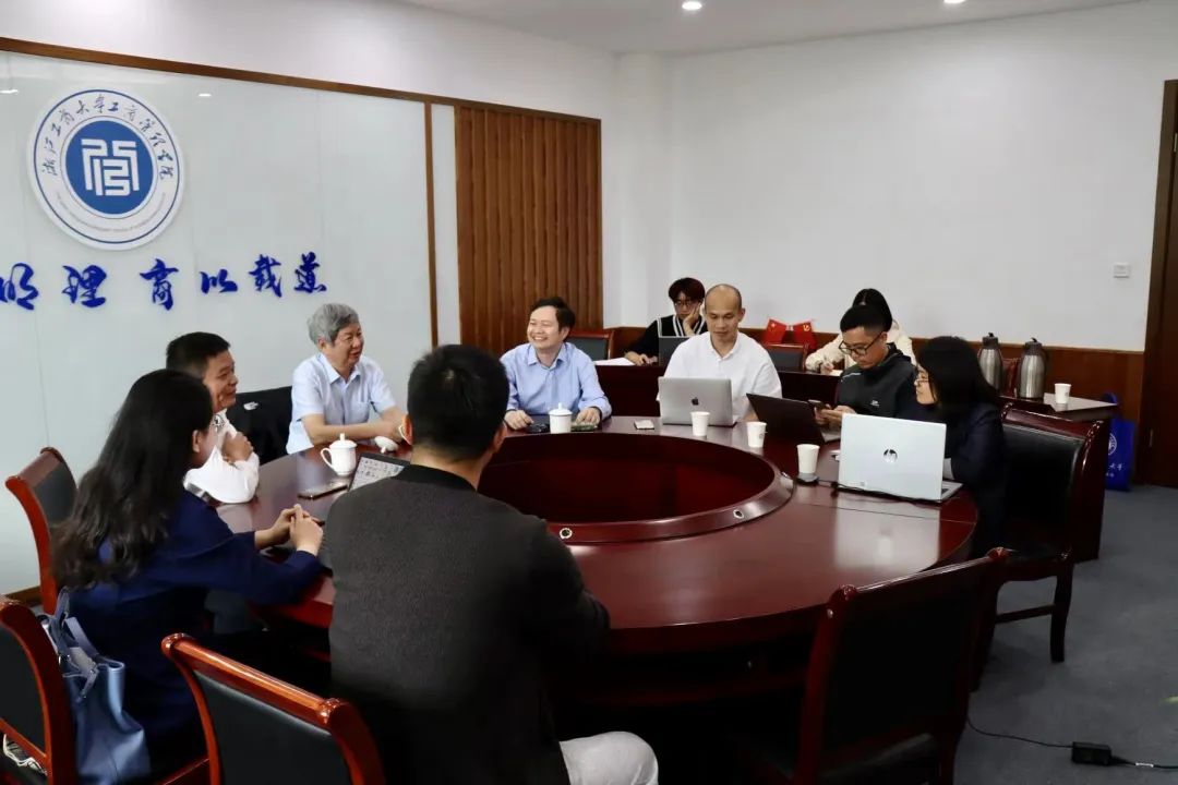 中国企业管理研究会会长黄速建教授莅临浙工商MBA学院讲学指导