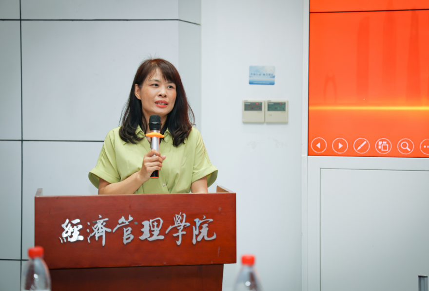 北京邮电大学经济管理学院成功举办第四届企业导师聘任仪式暨产学研基地签约仪式