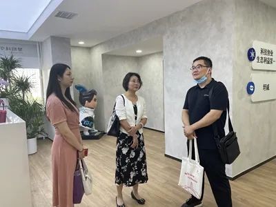 首都经济贸易大学工商管理学院MBA教育中心走访中科创星科技投资有限公司