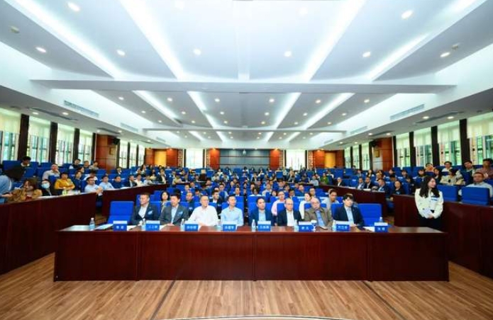 华南理工大学工商管理学院2023年MBA/MPAcc/MEM“启明星”校外导师敦聘仪式暨主题讲座顺利举行