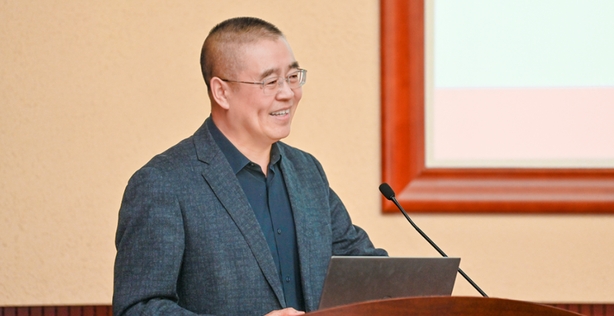 中央民族大学管理学院李曦辉教授应邀出席第22届全国区域经济学学科建设年会并作主旨报告