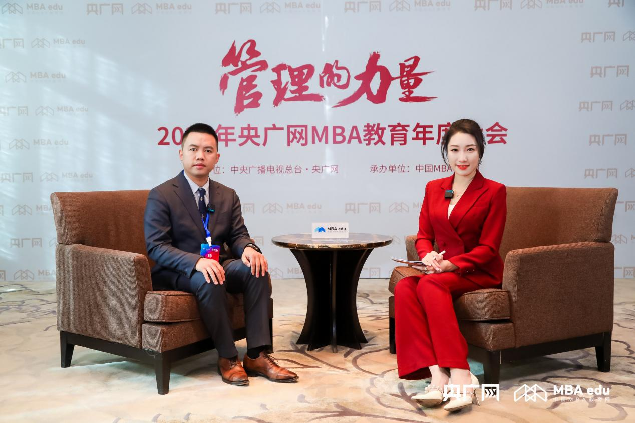 央广网专访北邮-里昂EMBA2023级春季班、北京小蜜蜂网易电子商务有限公司、贵州梵窖酒业有限公司创始人杨涛：践行春晖精神，探寻管理的魅力