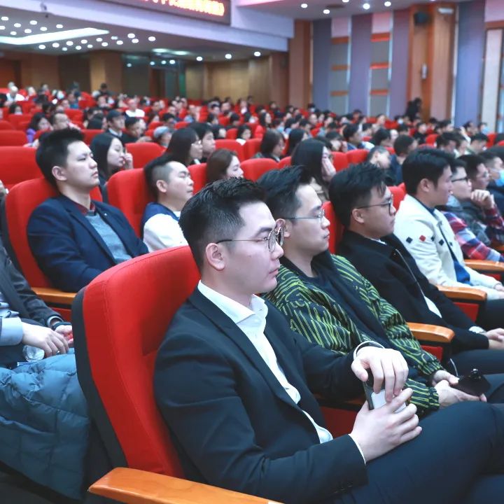 暨南大学管理学院华商管理论坛“展望2024：经济的新平衡与中长期结构调整” 圆满举行！