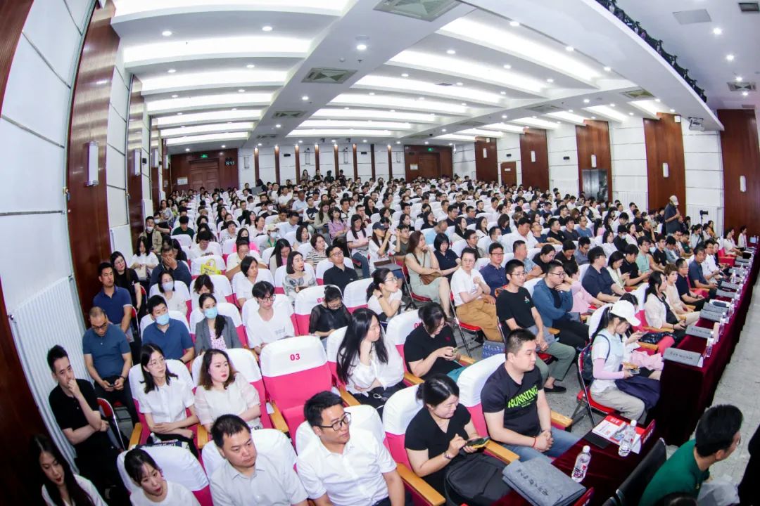 润身淑世 创赢未来丨2025年南开大学商学院专业学位项目招生政策发布会启程今夏，进无止境！