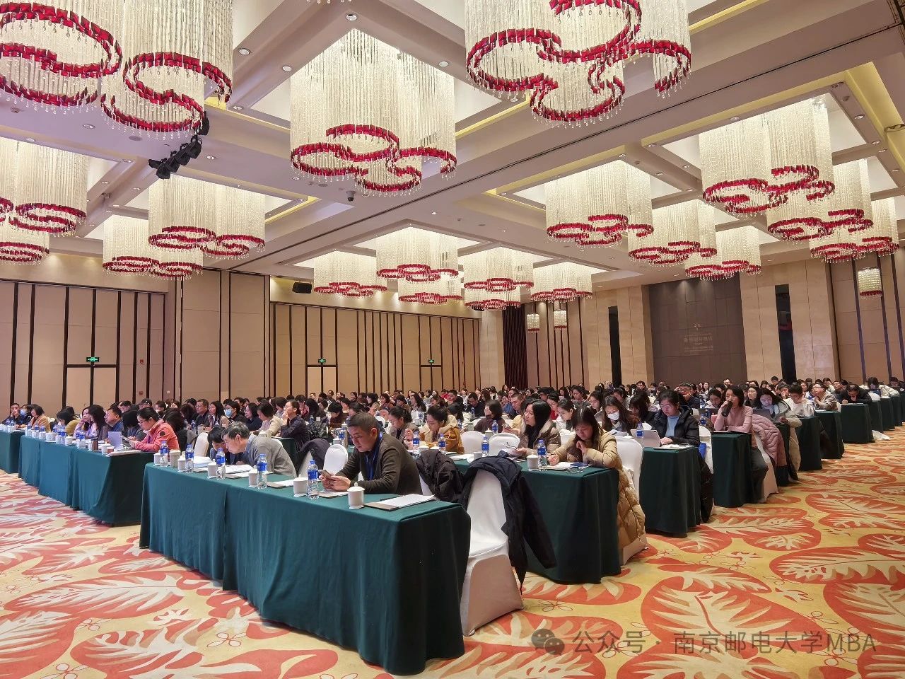 南京邮电大学MBA中心教师受邀在2025年市调大赛指导教师培训会上做经验分享