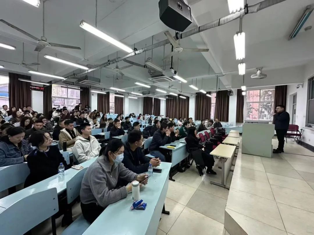 上海大学MBA讲座回顾 | AI引领技术革新，谈谈聊天机器人、ChatGPT和DeepSeek
