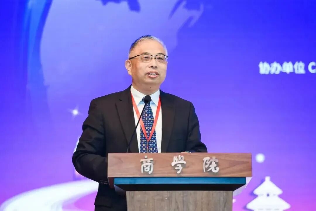 吴柏钧教授：在变革中扎根，在坚守中生长