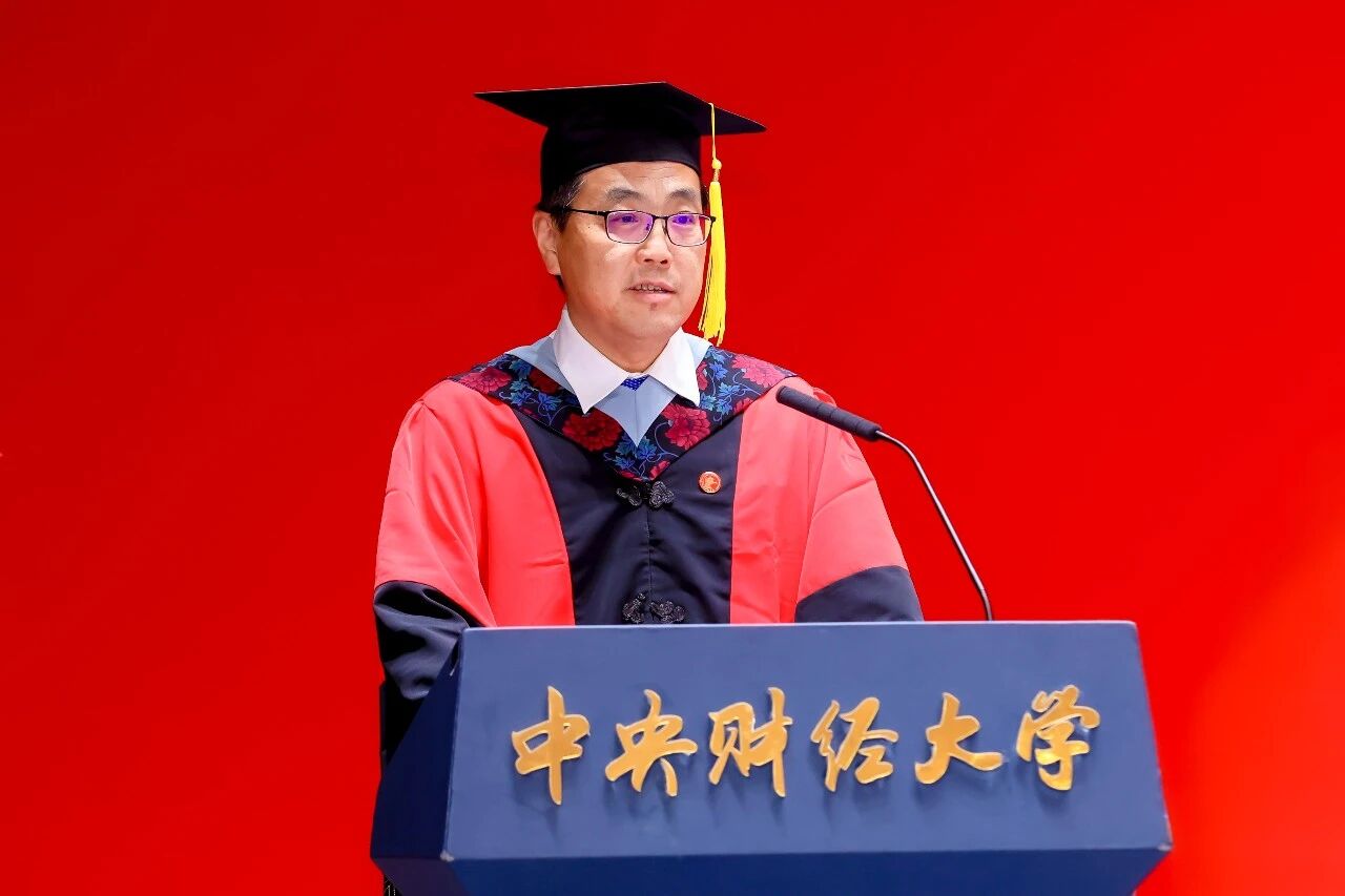 刘志东院长在管理科学与工程学院2026届毕业典礼上的致辞：在系统与算法的交汇处，守护人文之光