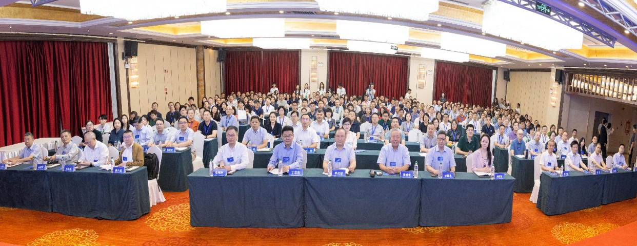 第三届全国金融教指委第七次会议暨2026年全国金融专业学位研究生人才培养大会在石河子召开