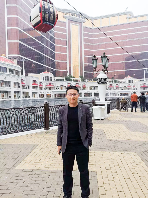 张晓辉.jpg