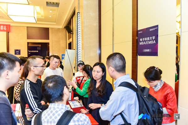 会后交流2.jpg