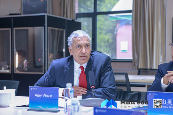 3美国密苏里大学商学院院长AjayVinze教授-9.jpg