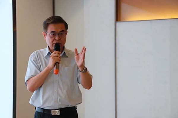 双循环国家发展战略下中国经济的机遇与挑战.jpg